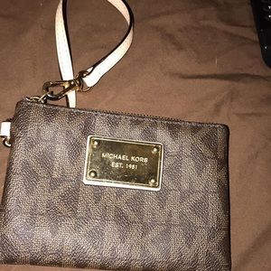Michael kors wristlet